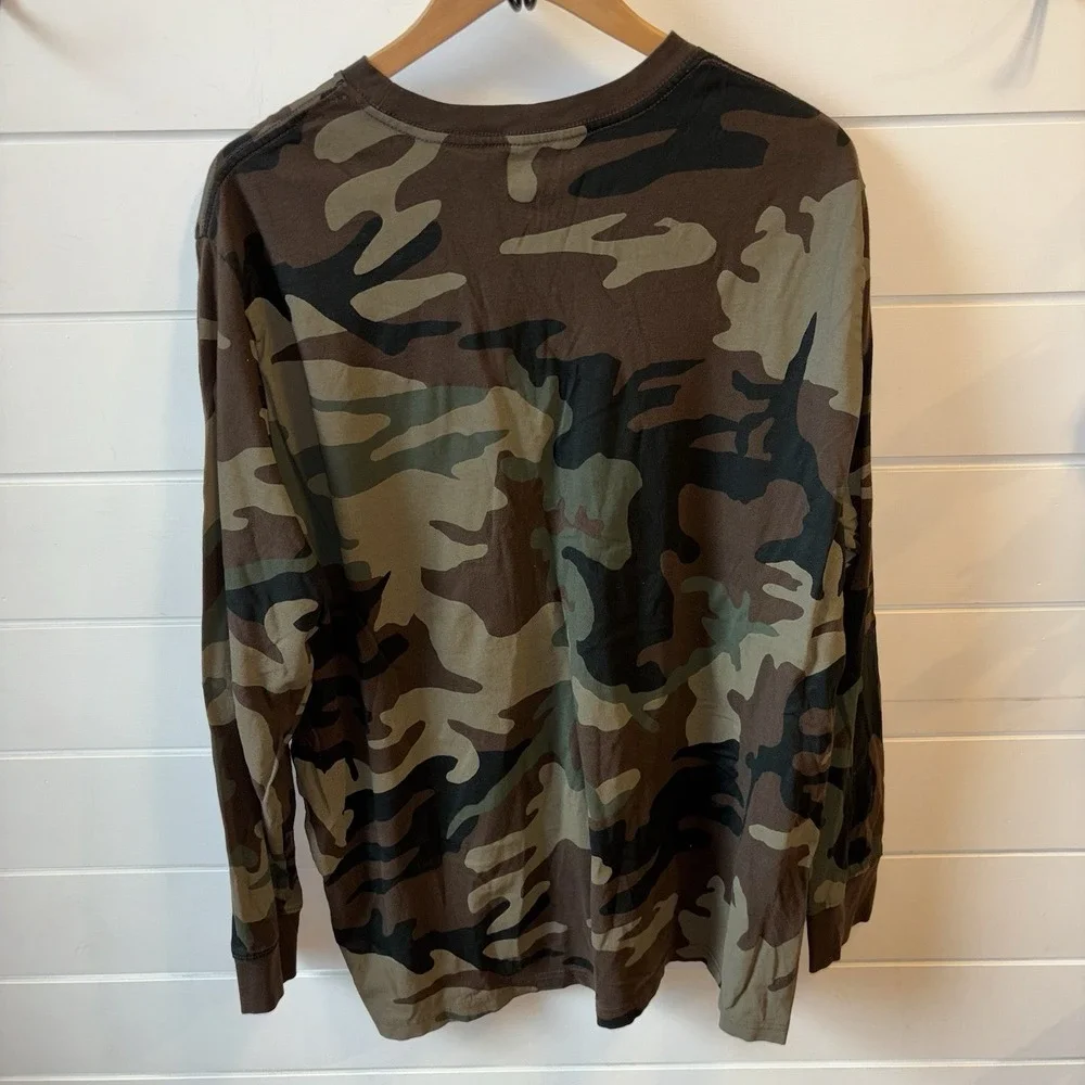 NWOT Levi's Relaxed Fit Long Sleeve Camo T-Shirt Men's Size: XL 100% Cotton